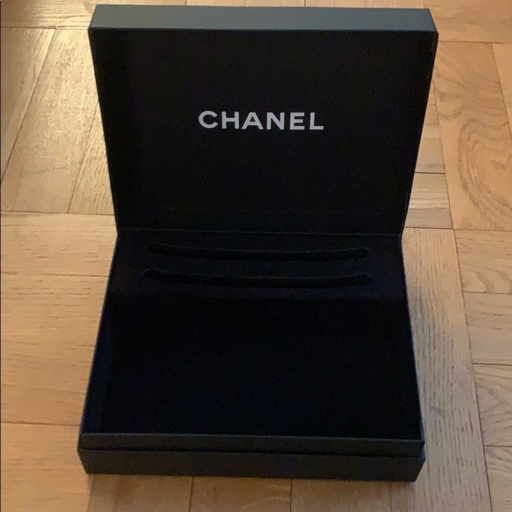 Chanel Box! - Picture 2 of 3